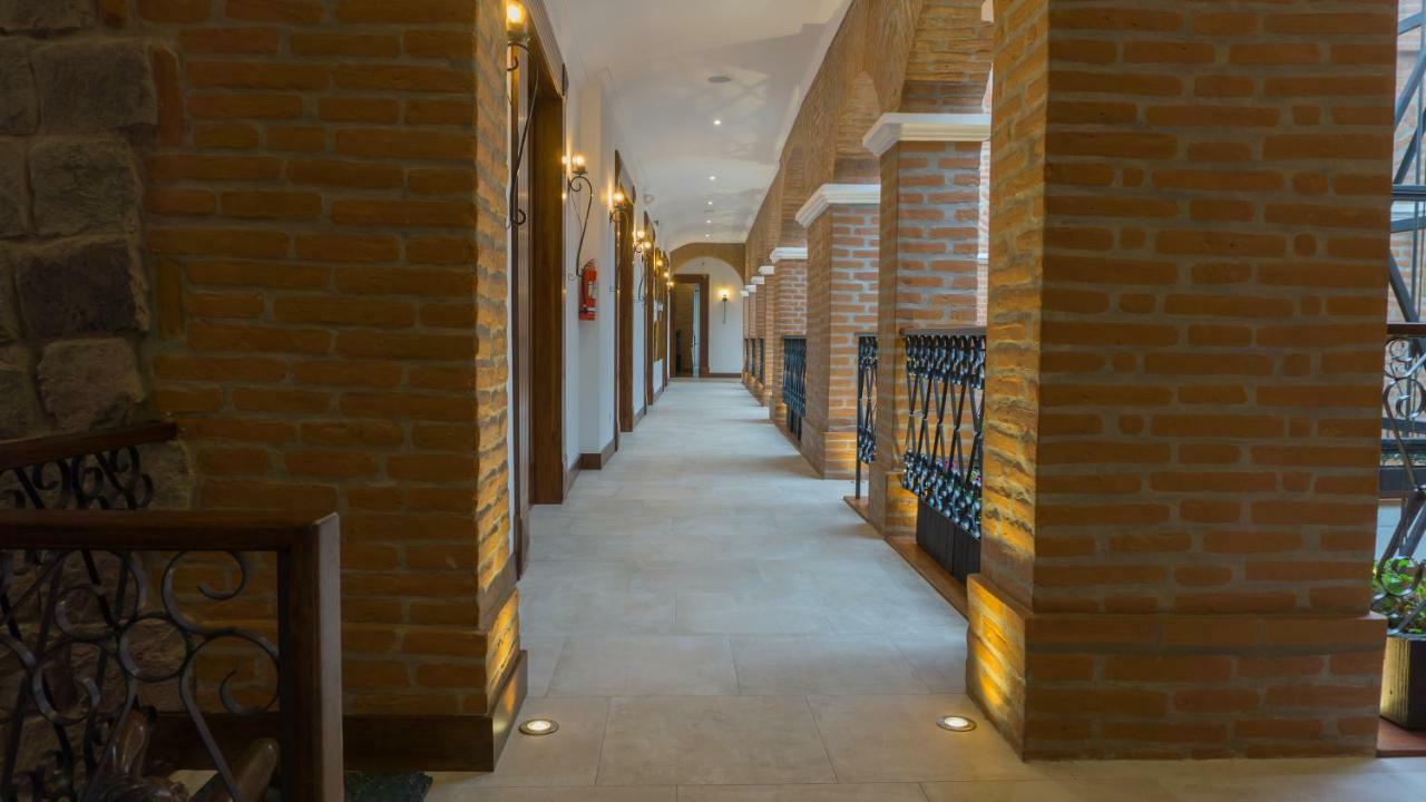 Hotel Otavalo Hotel 5*